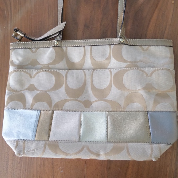 Coach Bag - Picture 6 of 12